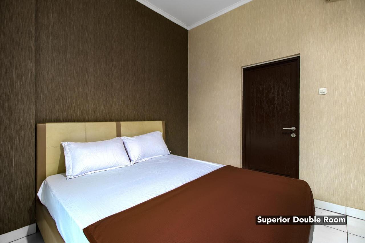 Hotel Arjuna Bekasi Exterior foto