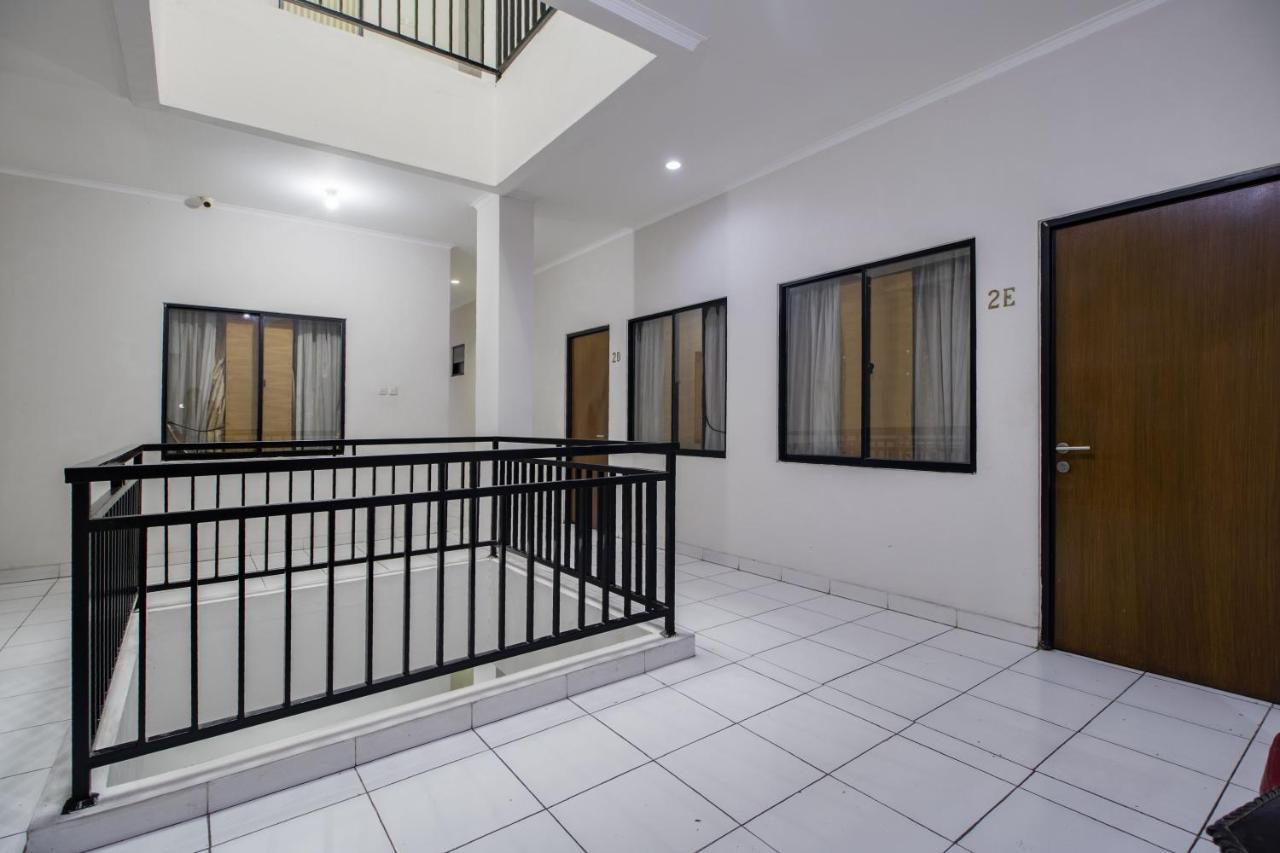 Hotel Arjuna Bekasi Exterior foto